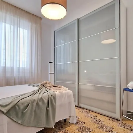 Apartament Wi-fi Climate Near The Sea - We Host Porto SantʼElpidio