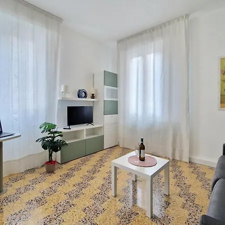 Wi-fi Climate Near The Sea - We Host Apartament Porto SantʼElpidio